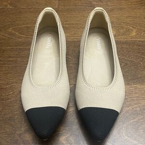 VIVAIA Beige and Black Flat